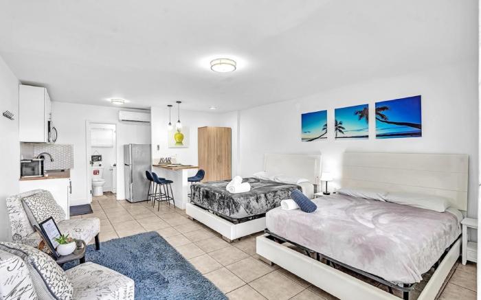 Large Studio Suite Close to Beach and Casino DB3