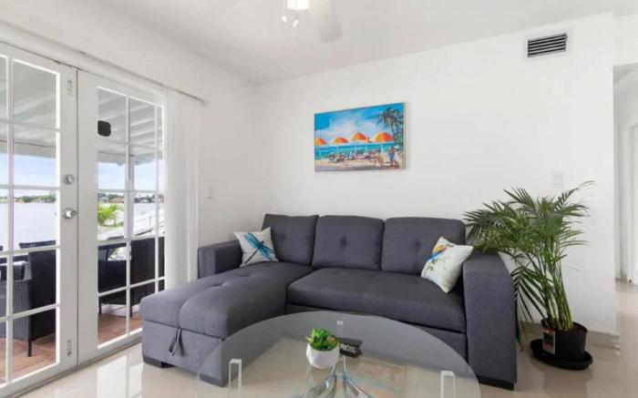 Lakeside 3BR Retreat with Private Yard & Kayak Use