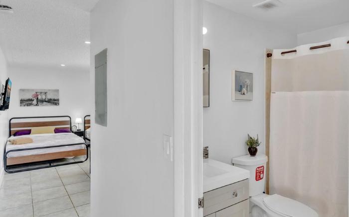 Large 2 Bed Studio Close to Beach & Hard Rock HA03