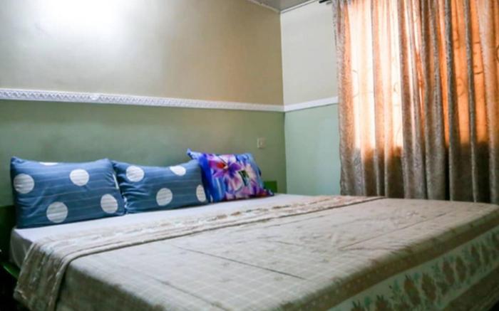 First Laurel Hotel And Suites