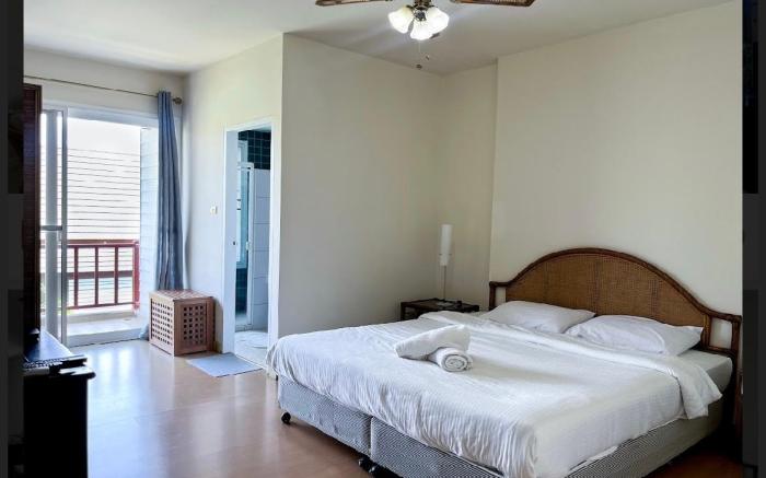 Baan Talay Samran room C207. Chaam and Huahin