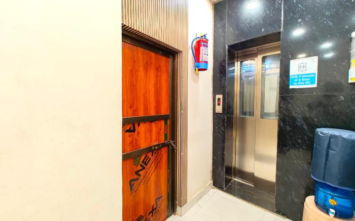 Goroomgo BNK Grand Varanasi Indian Only - Lift and Wifi Facility