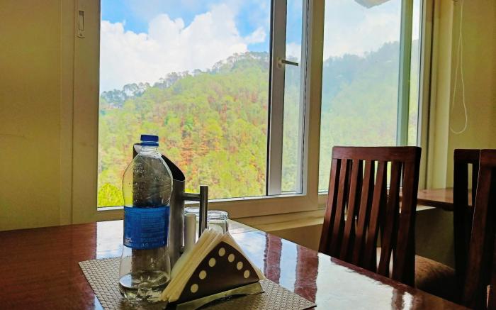 Hotel Pines and Peaks Dalhousie 