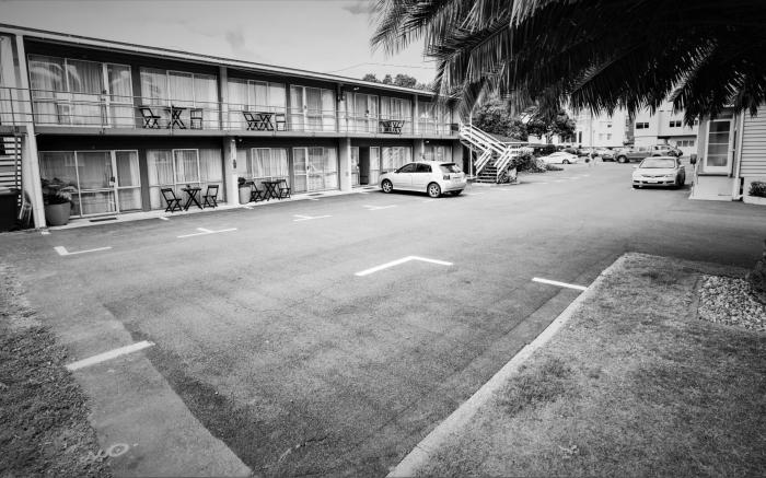 Roselands Motel