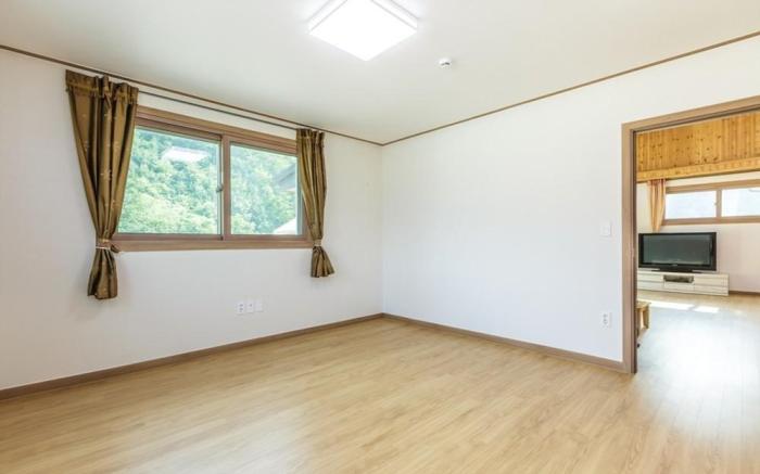 Hongcheon Oz Pension