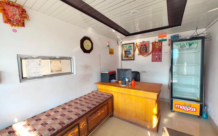 Goroomgo Rohila Lodge Lake View Mall Road Nainital