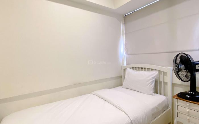 CleanHomey 2BR at Meikarta Apartment By Travelio