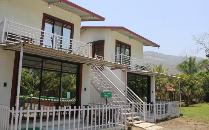 Sandy's Kinjal Farm & Tents, MH