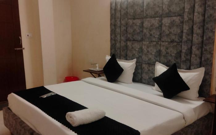 Hotel kaushambhi grand 