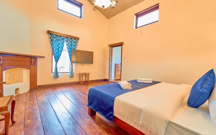 Vintage Inglenook Ooty by VOYE HOMES