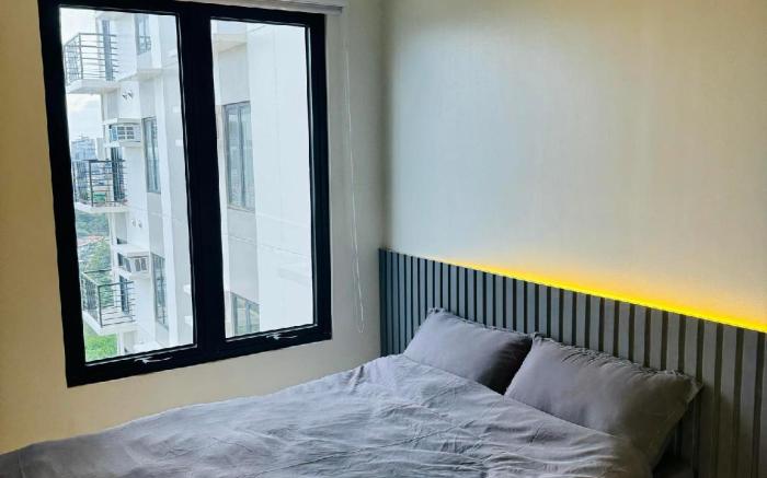 Studio Unit 5 Mins to IT Park w/ Pool|Wifi|Netflix