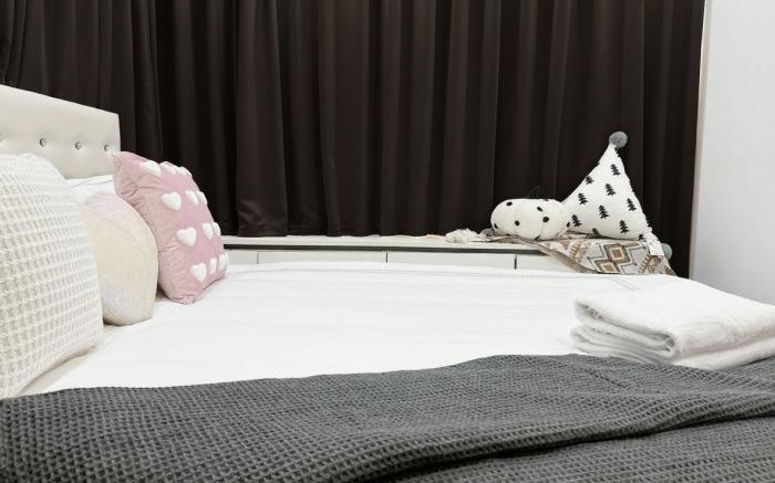 Aug hot sale/ boutique house/陽光充沛落地窗房型/月租