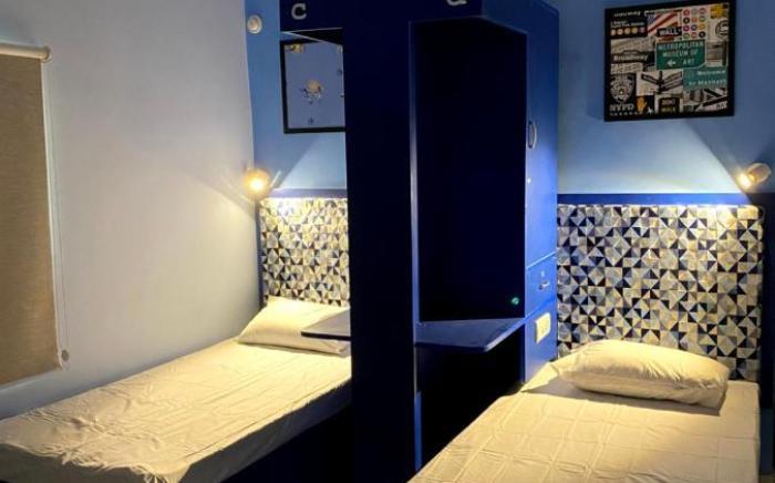 Backpackers Den
