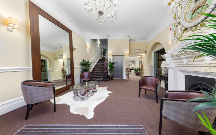 Harte And Garter Hotel