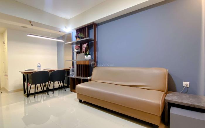 WellFurnished 2BR Meikarta Apartment By Travelio