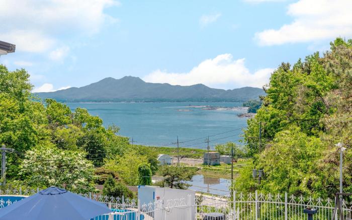 Ganghwa Giverny Spa Pension