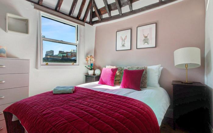 Iconic Warehouse style 4 Bed House Central London