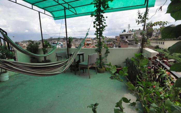 Metro Eco Hotel