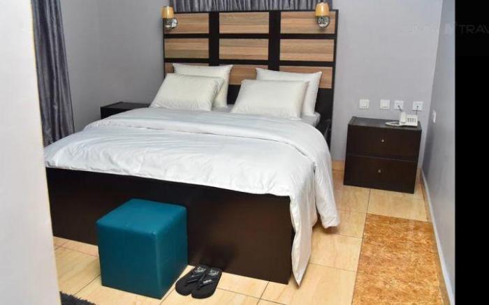 Somerset Suites