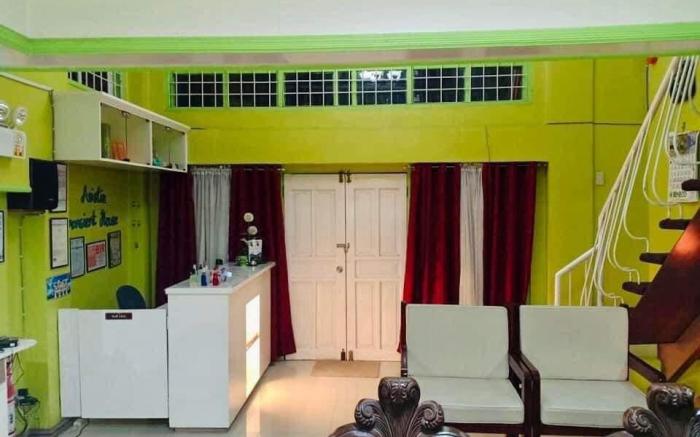 AC Asistin Transient House