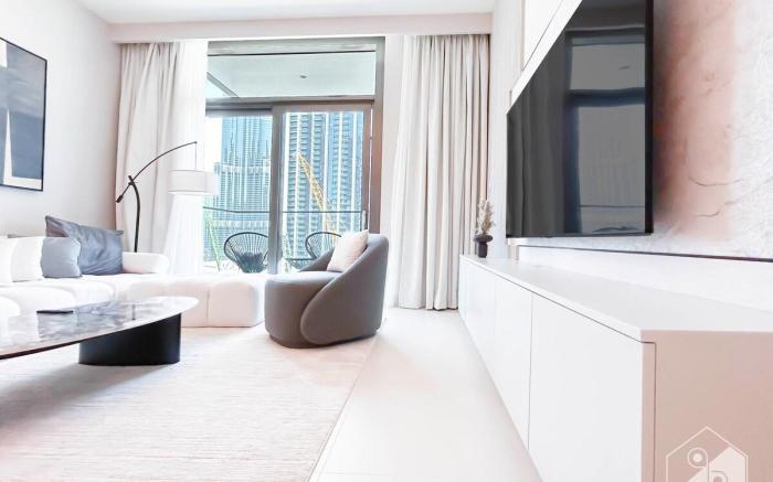 Luxury & Elegance at Burj Crown Downtown