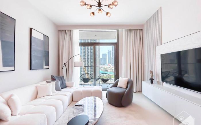 Luxury & Elegance at Burj Crown Downtown