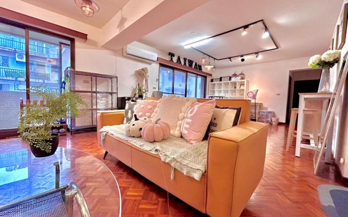 Shared Bathroom (B)/Feb-vip東區原木色系設計公寓