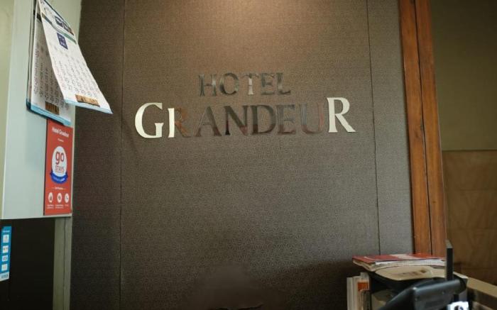 HOTEL GRANDEUR