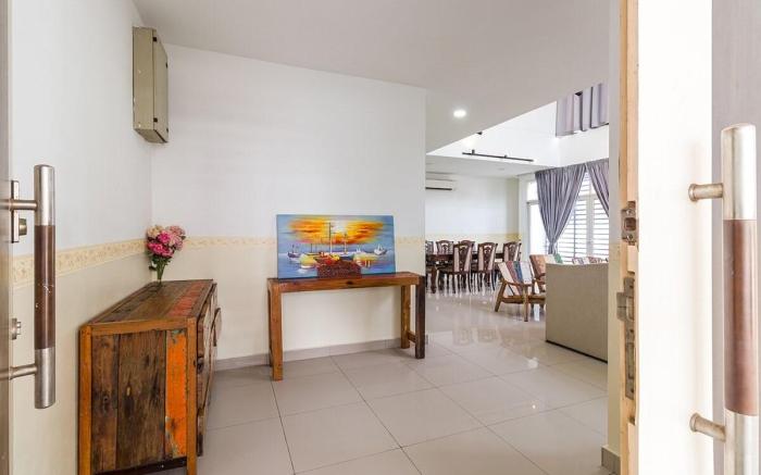 Lovely Fully Furnished Bungalow in Bukit Kemuning