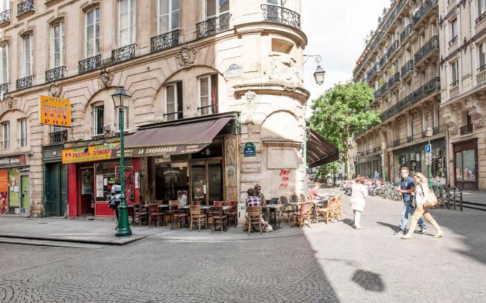 MARAIS LOVELY BEAUBOURG A