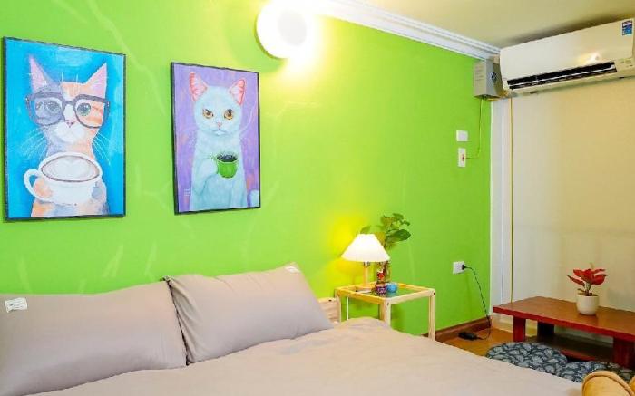 Nhà phố cổ gần hồ Gươm