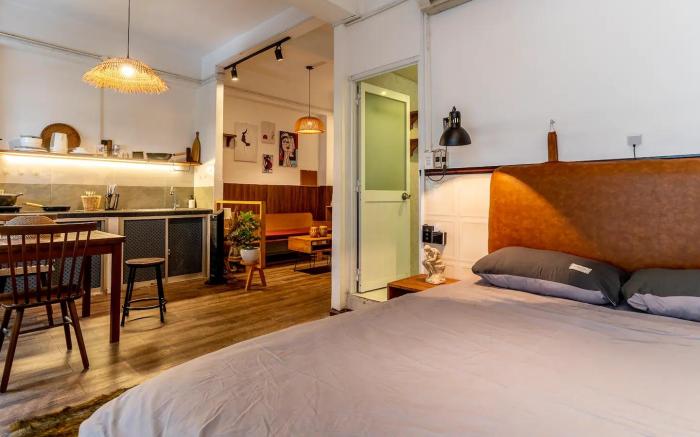 Insta-worthy Smart Home W/ Bathtub in Dist1 NDC