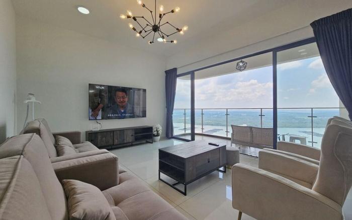 Danga Bay JB，High Floor Condo with Seaview ＆ 75"TV