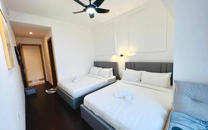 Executive 4BR Sea View at R&F Princess by ANJU