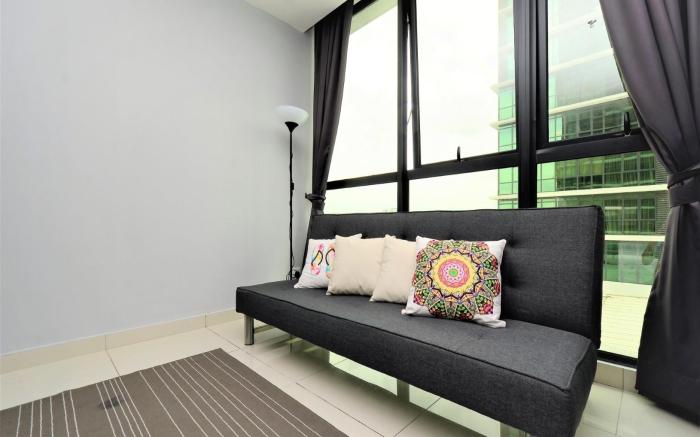 Atria  Comfy & Simple Apartment By Dion Venture