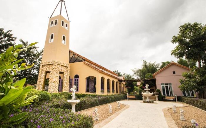 La Provence Suan Phung Hotel