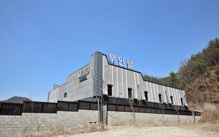 Muju Muju Self check-in Motel