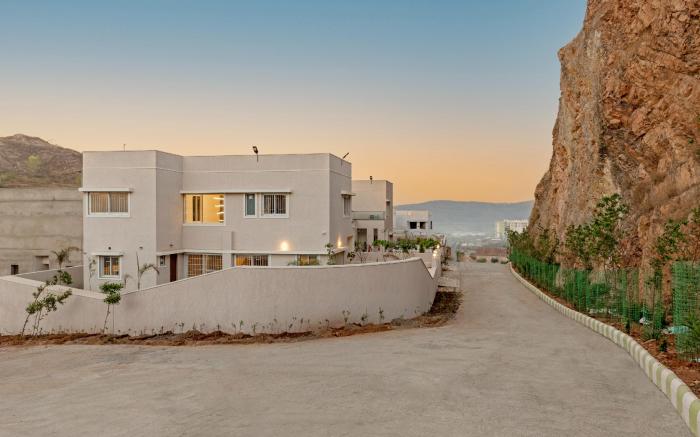Elivaas Shourya Eden Luxe 3BHK Villa with Pvt Pool, Udaipur