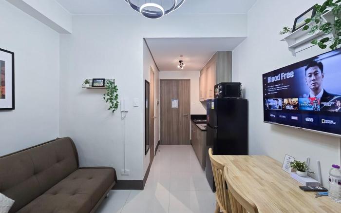 Condotel 1BR Unit w/ Balcony FAME Residences #FM29