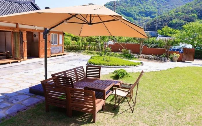 Suncheon Sumiyeonga Hanok Private House