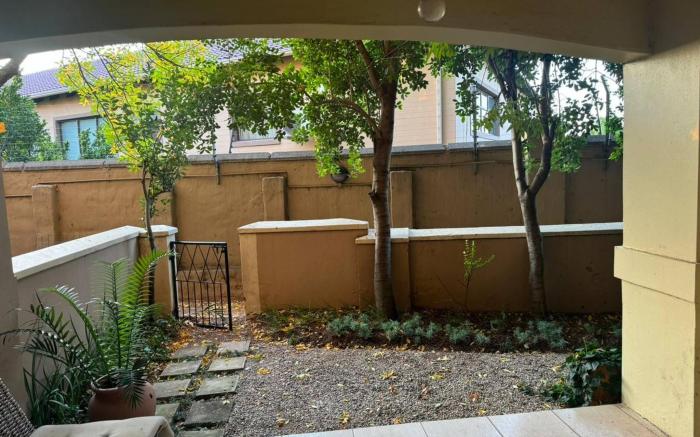 Quiet, Very Specious Apartment In Dainfern