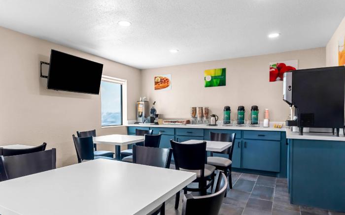 Quality Inn & Suites Port Lavaca near Lighthouse Beach