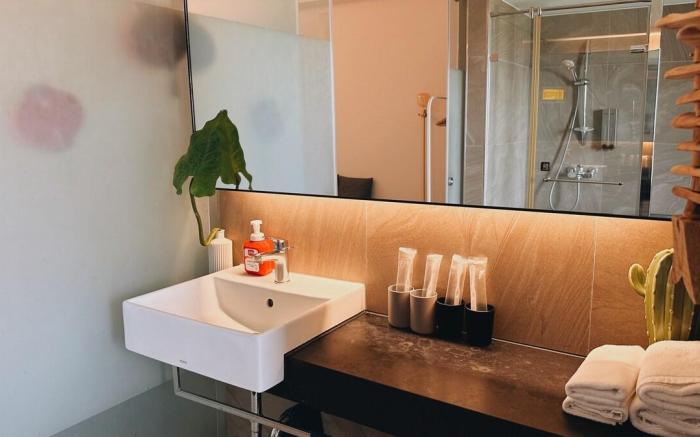 Yuko Hot Spring Accommodation / High-Rise Ocean View / Walking Distance to Train and Bus