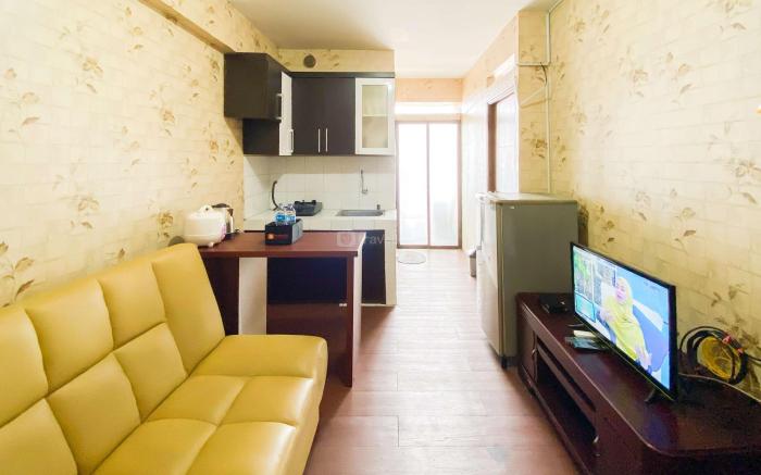 Comfy 2BR Gateway Ahmad Yani Cicadas By Travelio