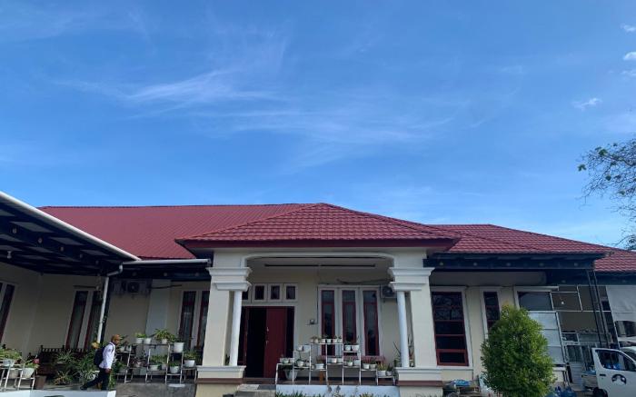 OYO 94031 Pondok Hitung Near GOR Kalegowa