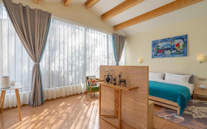 Floral Lux Hotel· jiupintang  hotel in Lijiang