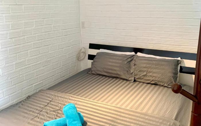 Room 208, Lovely Service Apartment with Swimming Pool