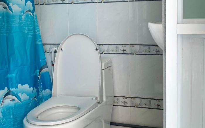 Room 208, Lovely Service Apartment with Swimming Pool