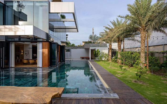 Luxury getaway VILLA near HCM w pool/BBQ/LotteMart