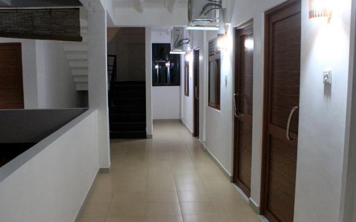 Tharusha Holiday Inn